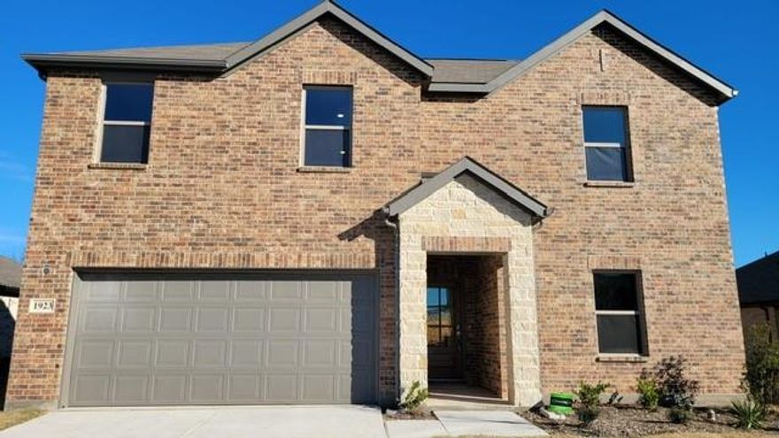 Brand new 4 bed 2 bath home in Rolling Ridge Community of Van Alstyne. Single Story home with good sized bedrooms and big backyard. Close to Hwy 75 and Hwy 5. Van Alstyne ISD schools !!!!.