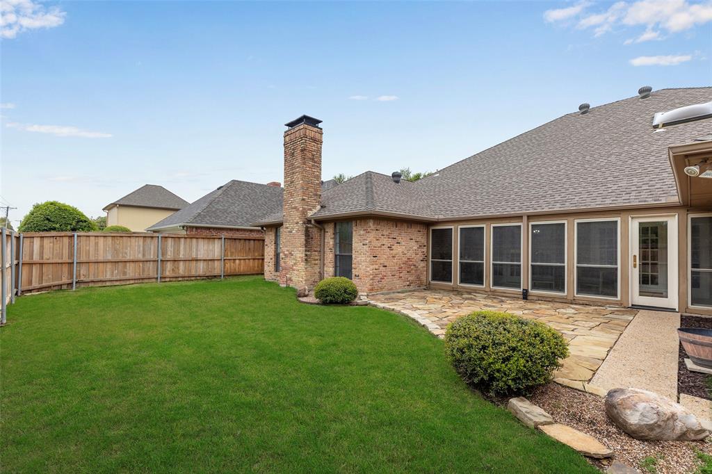 1820 Manor Lane