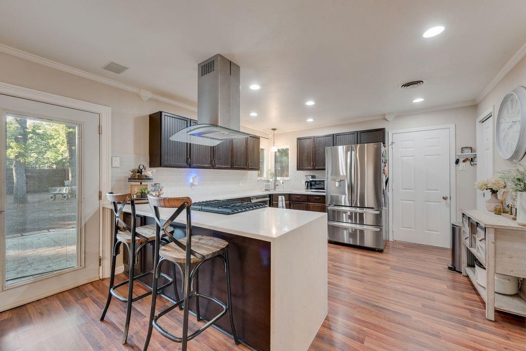 912 Oakwood Drive