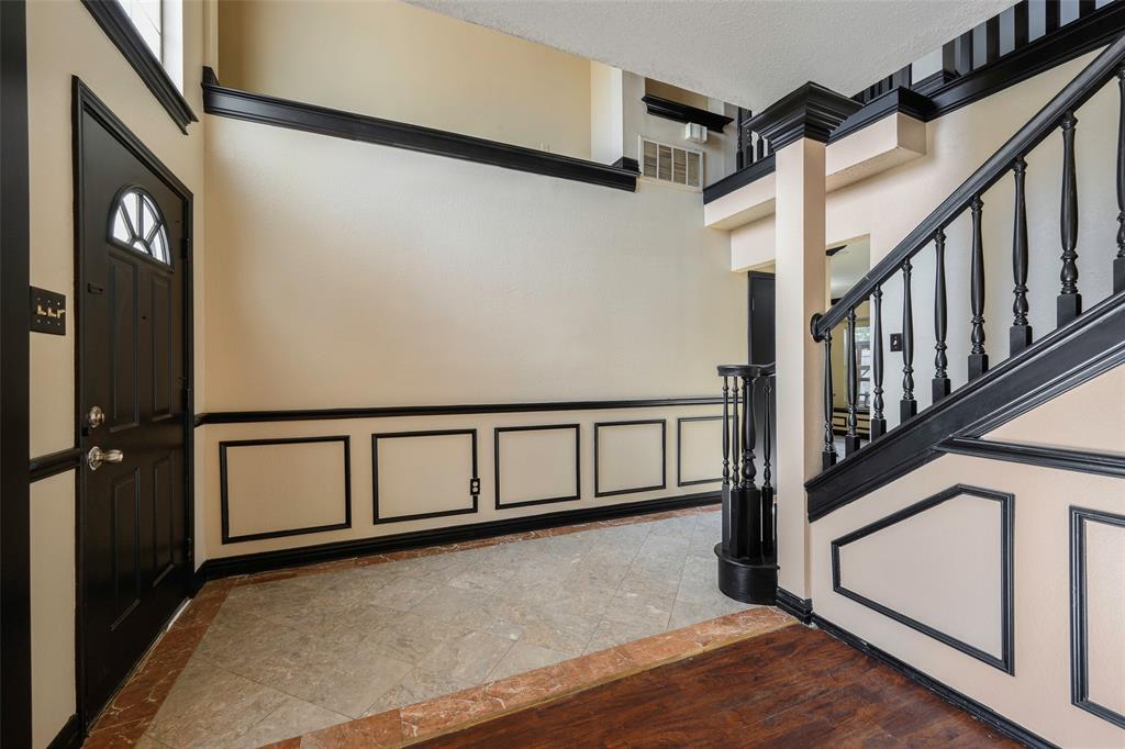 2122 Meadowview Drive