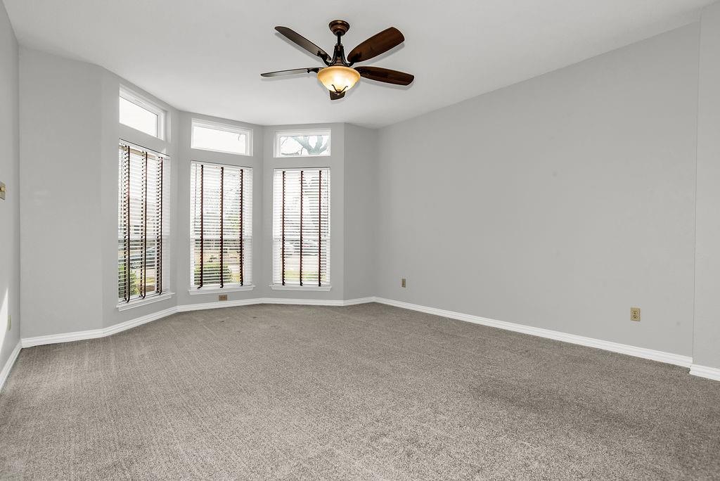 7809 Clover Leaf Drive