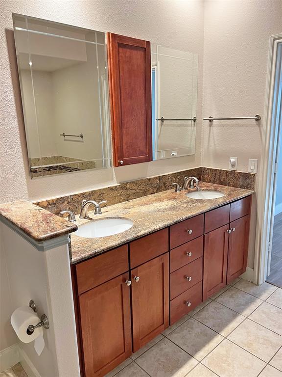 Waters Edge Condo - Residential Lease