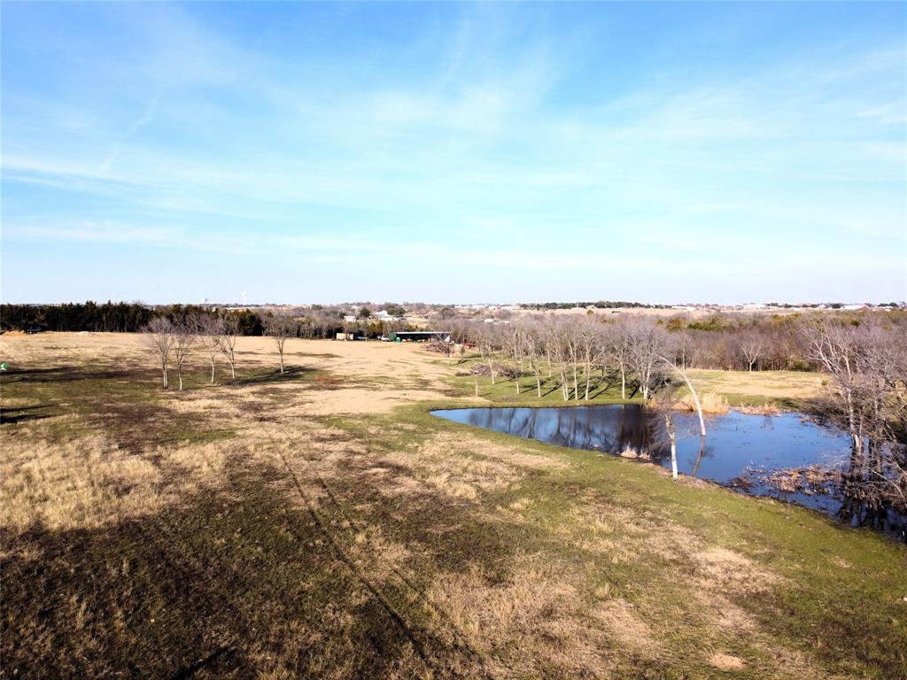 10Ac Airport Rd