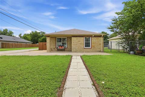 Photo of 201 Eastland Street, Cleburne, TX 76031 (MLS # 21313632)