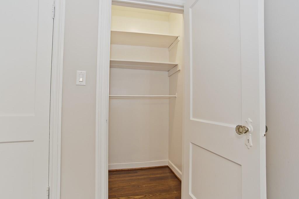 UNIVERSITY PLACE - Residential Lease