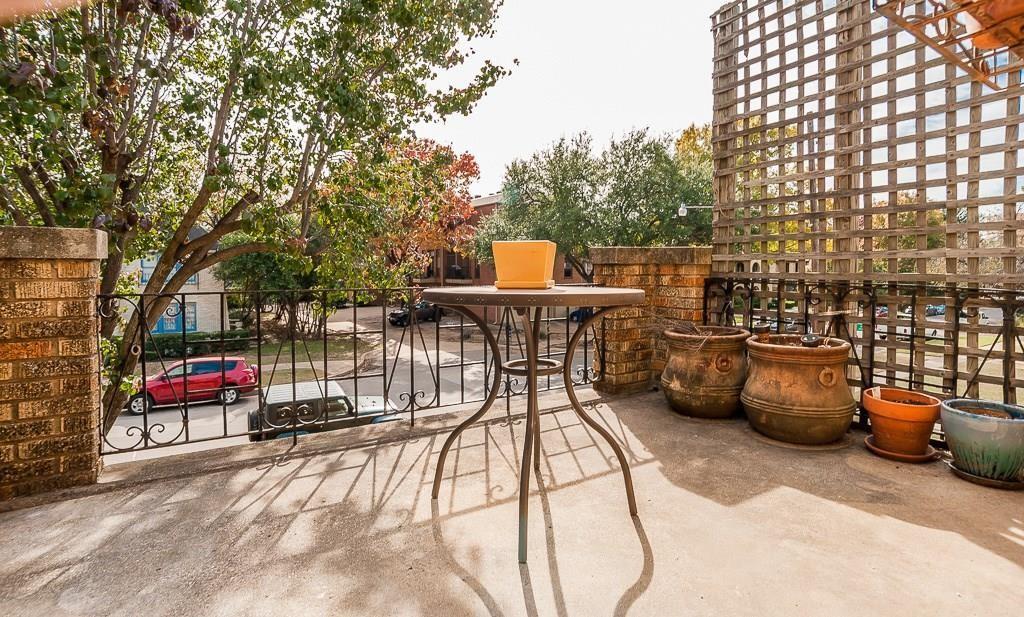 UNIVERSITY PLACE - Residential Lease