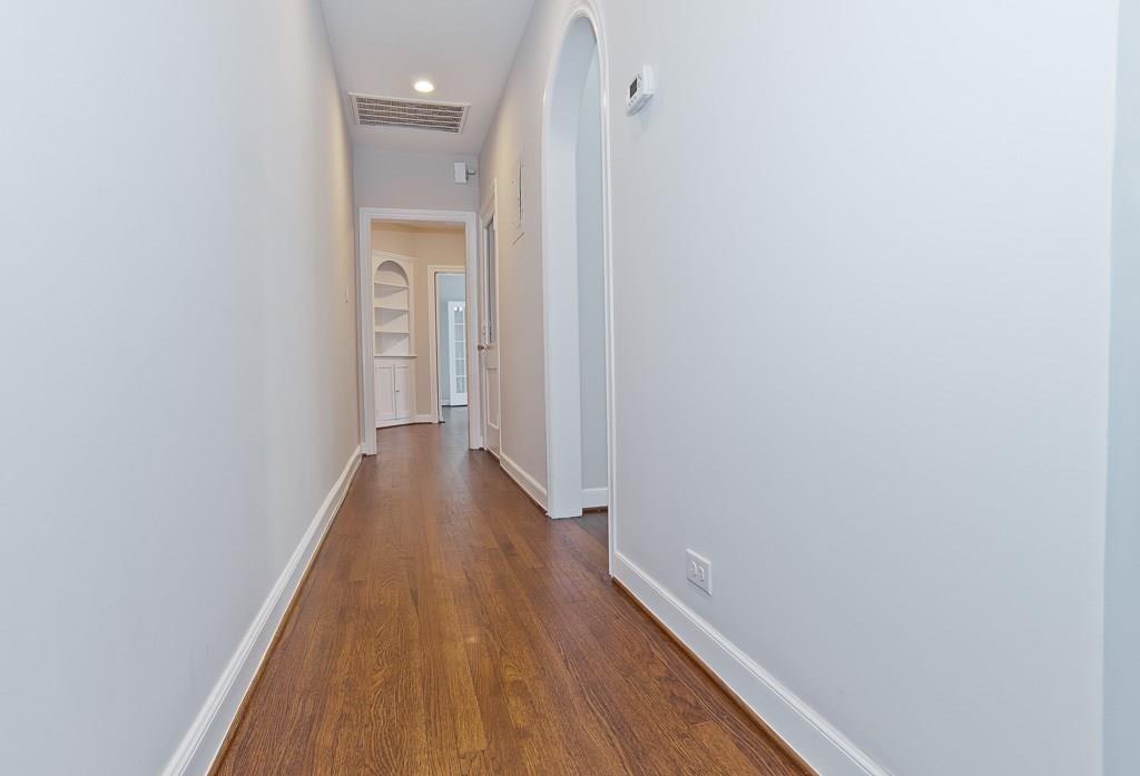 UNIVERSITY PLACE - Residential Lease