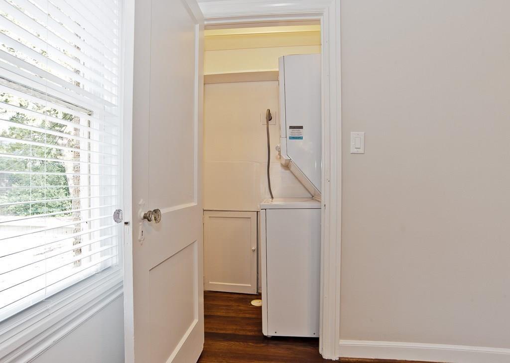 UNIVERSITY PLACE - Residential Lease