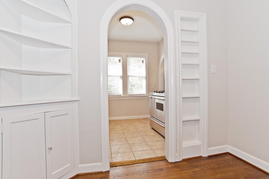 UNIVERSITY PLACE - Residential Lease