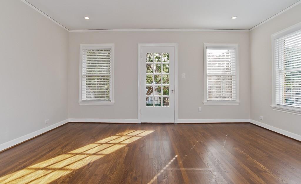 UNIVERSITY PLACE - Residential Lease