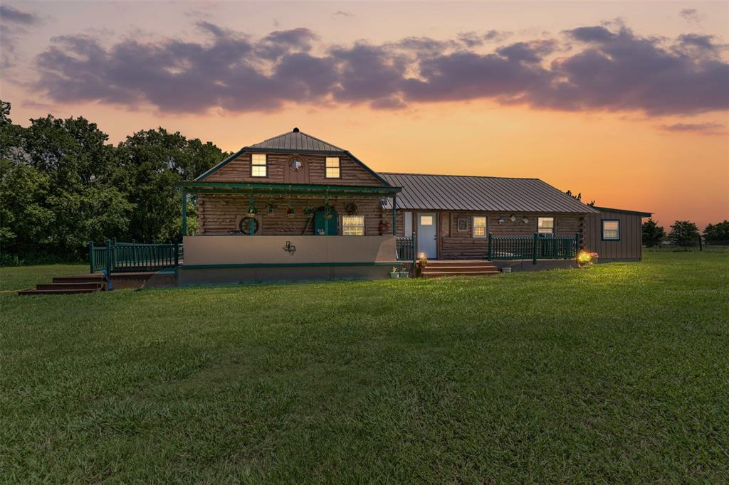 901 County Road 3925