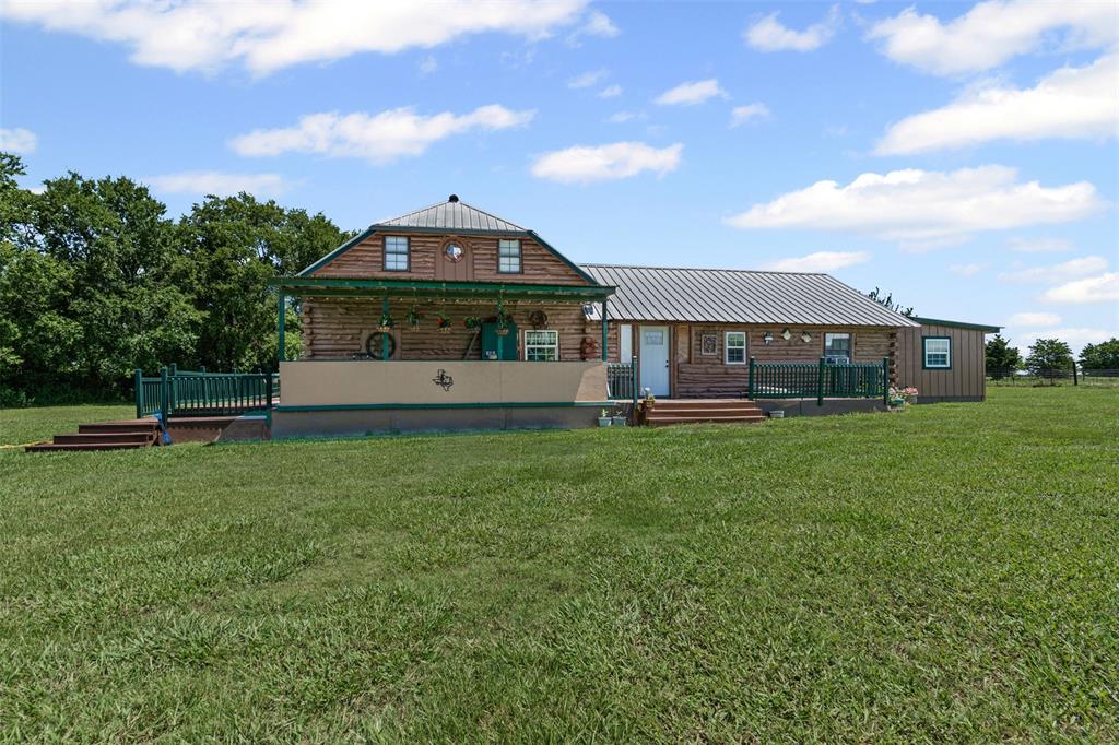 901 County Road 3925