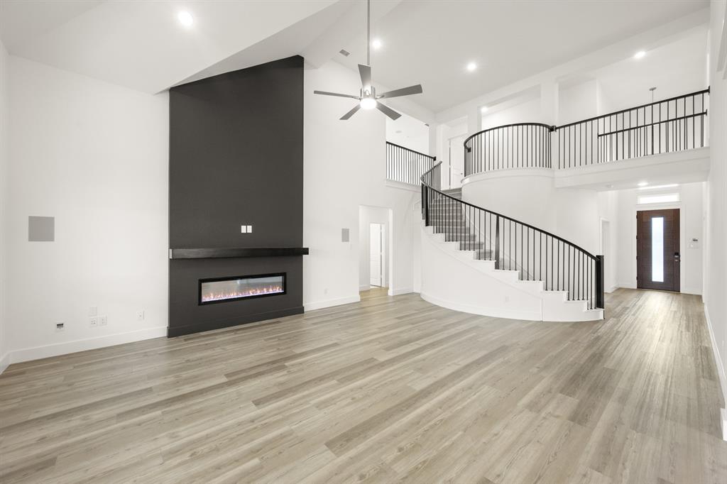 Oaks of North Grove - Residential