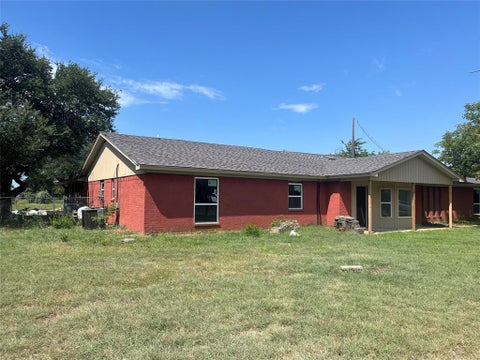 Photo of 825 Alan Drive, Burleson, TX 76028 (MLS # 21362459)