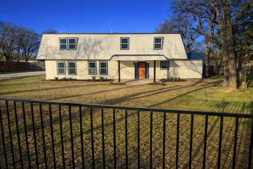 Beautifully updated large home on 0.7 acres in Mansfield ISD with a massive yard and completely new interior featuring remodeled kitchens and bathrooms, new flooring, fresh paint, lighting, and fans. Spacious living areas include oversized bedrooms, large living, kitchen, and flex rooms, plus a second-floor balcony. Perfect for a growing family or an excellent co-living or investment opportunity close to shopping, dining, and major conveniences.