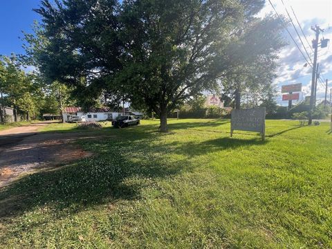 1170 Hwy 80 Haughton LA 71037