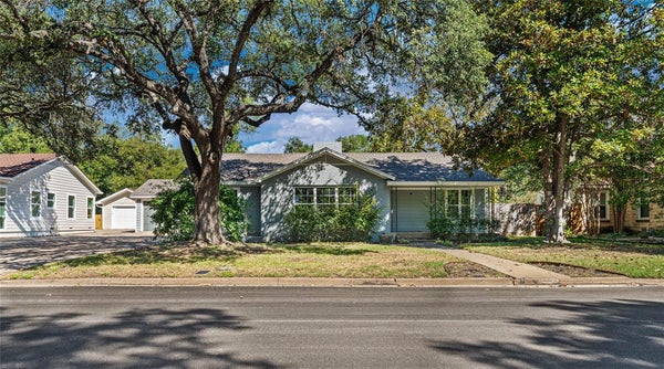 3909 AUSTIN AVE, WACO, TX 76710 - Image e07de056c0bfd19ef33b8f4efddbf28e/1237036264