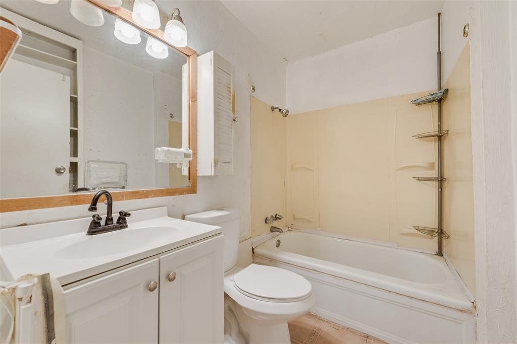 JAMES PORTER ABST 1129 PG 395 BLK B TR 6 ACS 1.26 - Residential