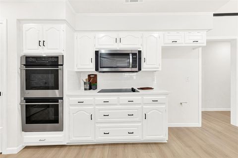 Tiny photo for 6527 Genstar Lane, Dallas, TX 75252 (MLS # 21202375)