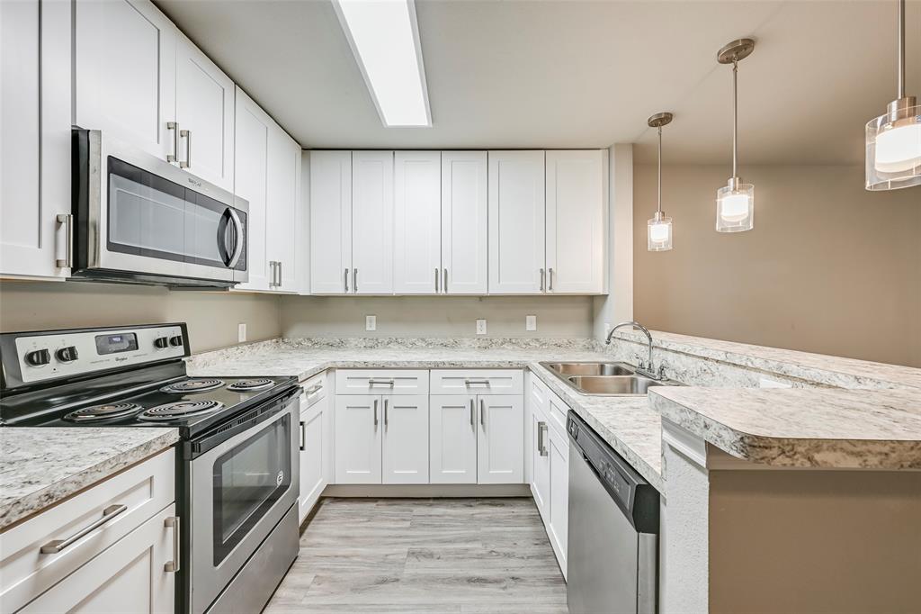 Sable Rdg Condos - Residential