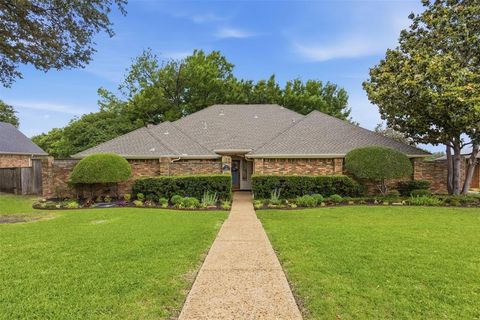 Photo of 606 Stonebridge Circle, Rockwall, TX 75087 (MLS # 21263971)