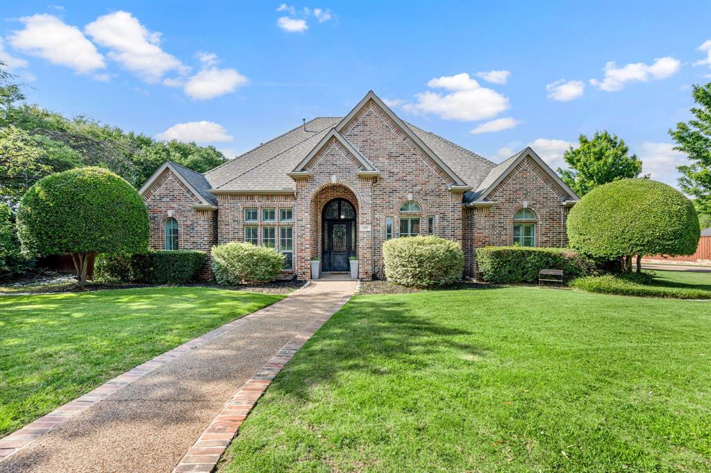 840 Falcon Lane
