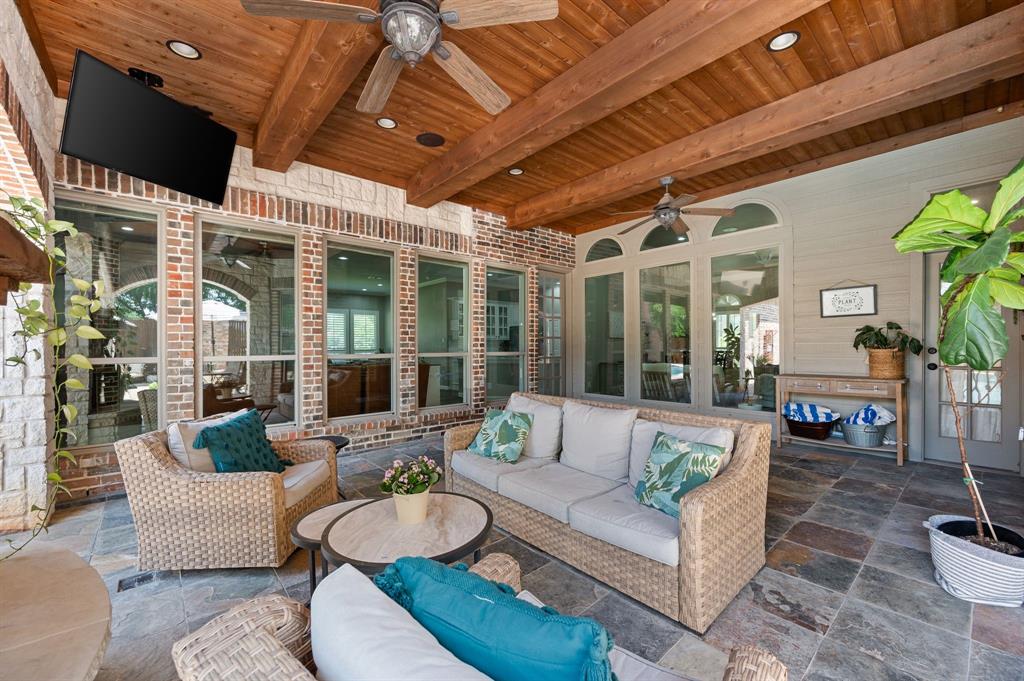 840 Falcon Lane