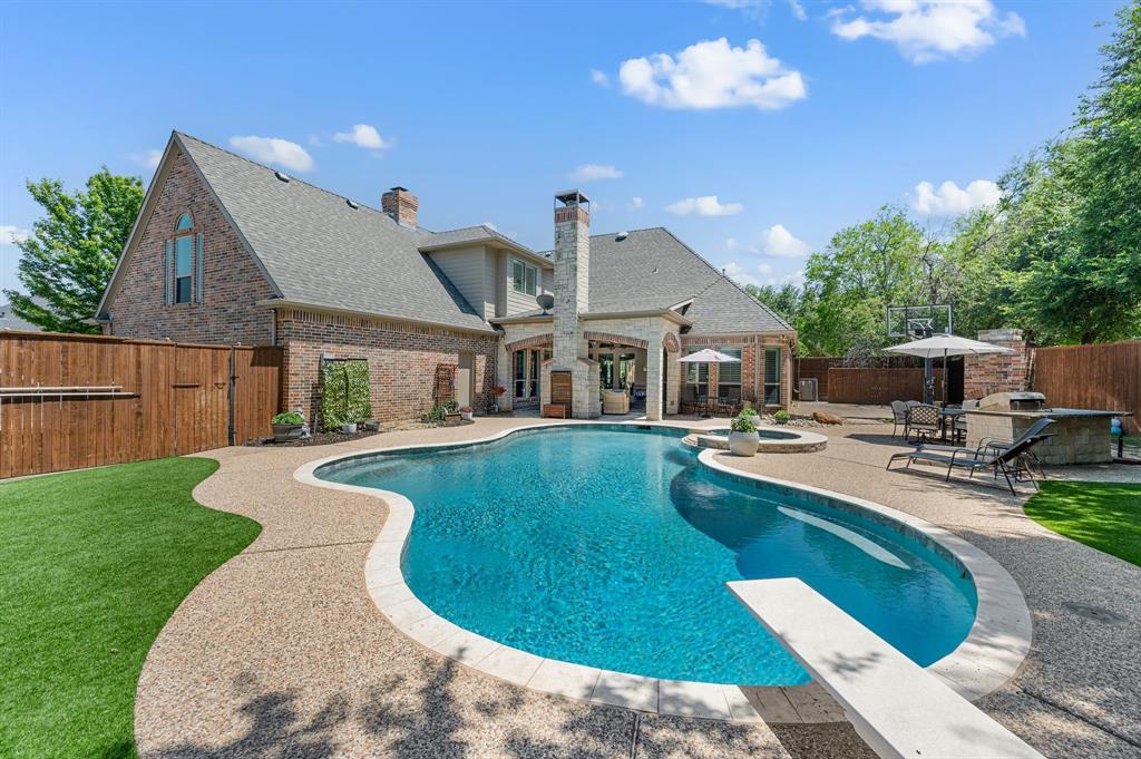840 Falcon Lane