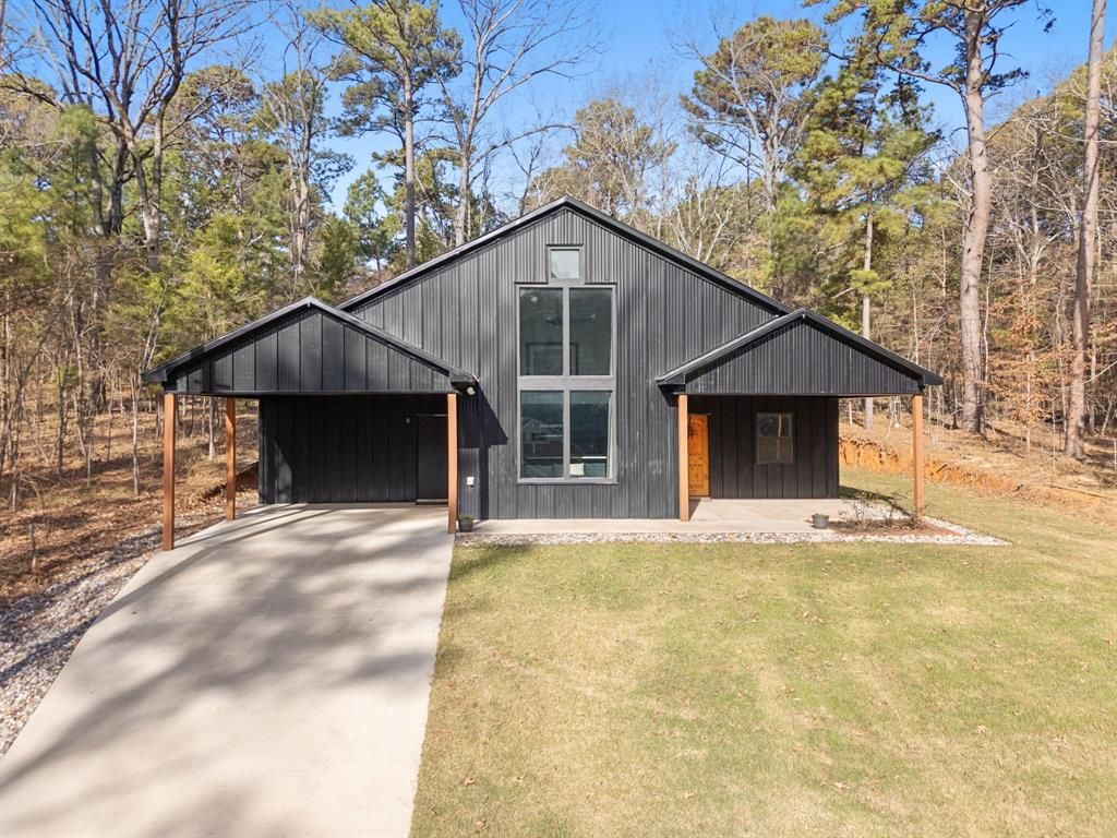 Photo of 18654 Quiet Anchor Lane, Flint, TX 75762 (MLS # 21161821)