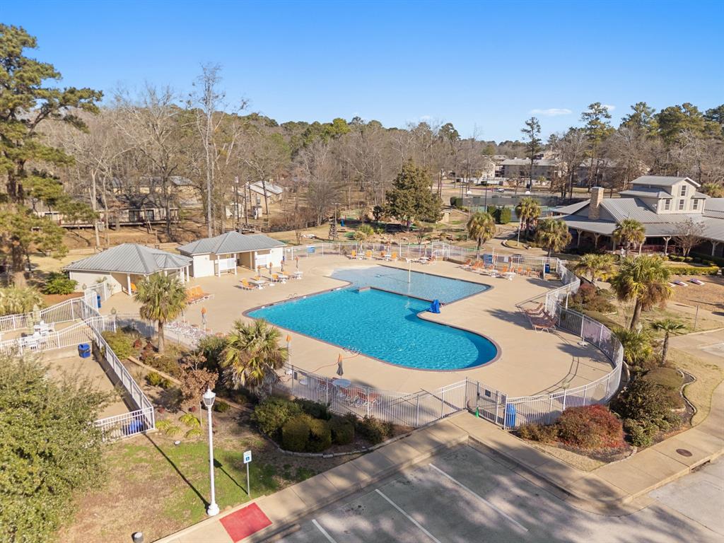 ESTATE VILLAGE - Residential