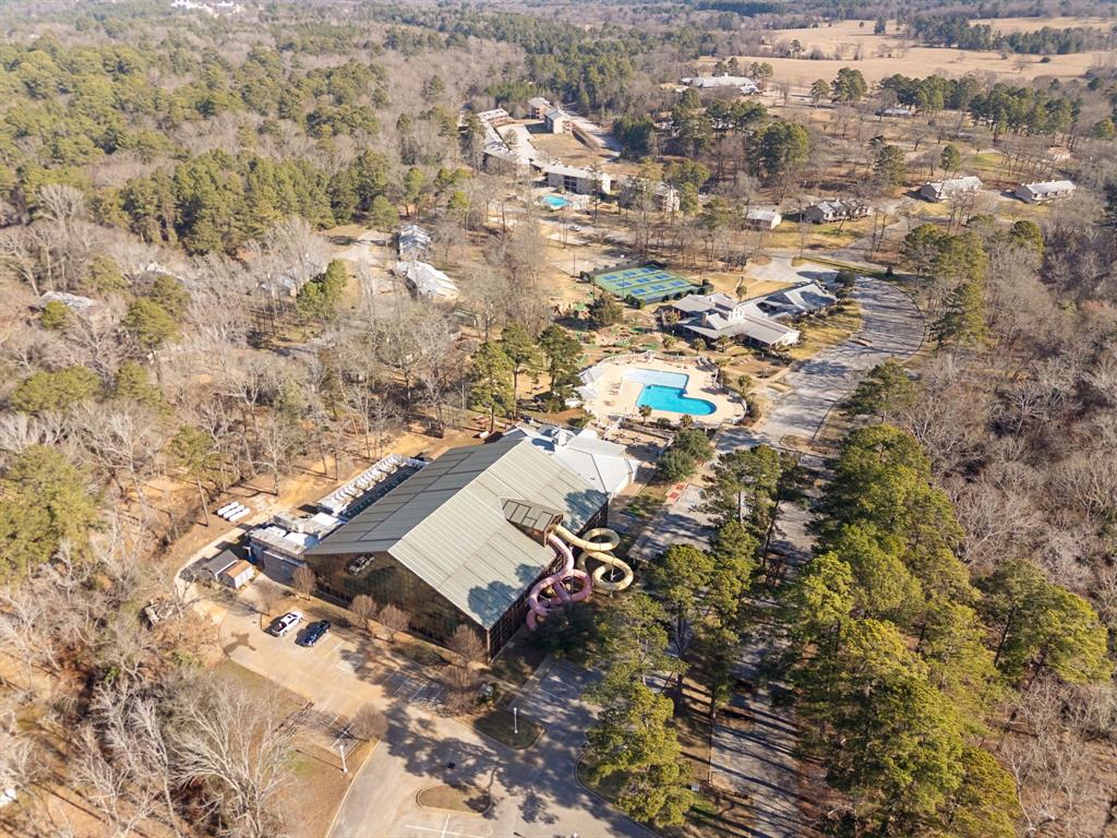 ESTATE VILLAGE - Residential