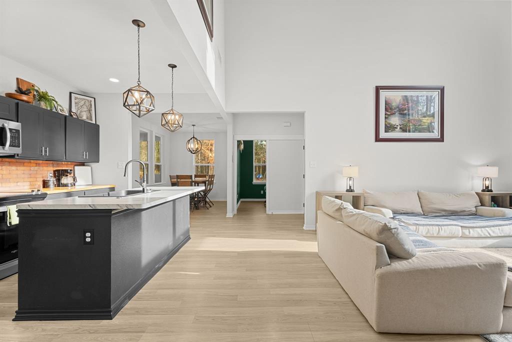 ESTATE VILLAGE - Residential