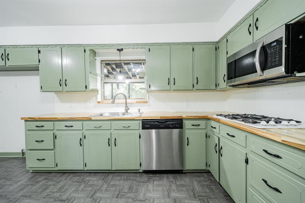 RIDGEWOOD ESTATES 1 - Residential