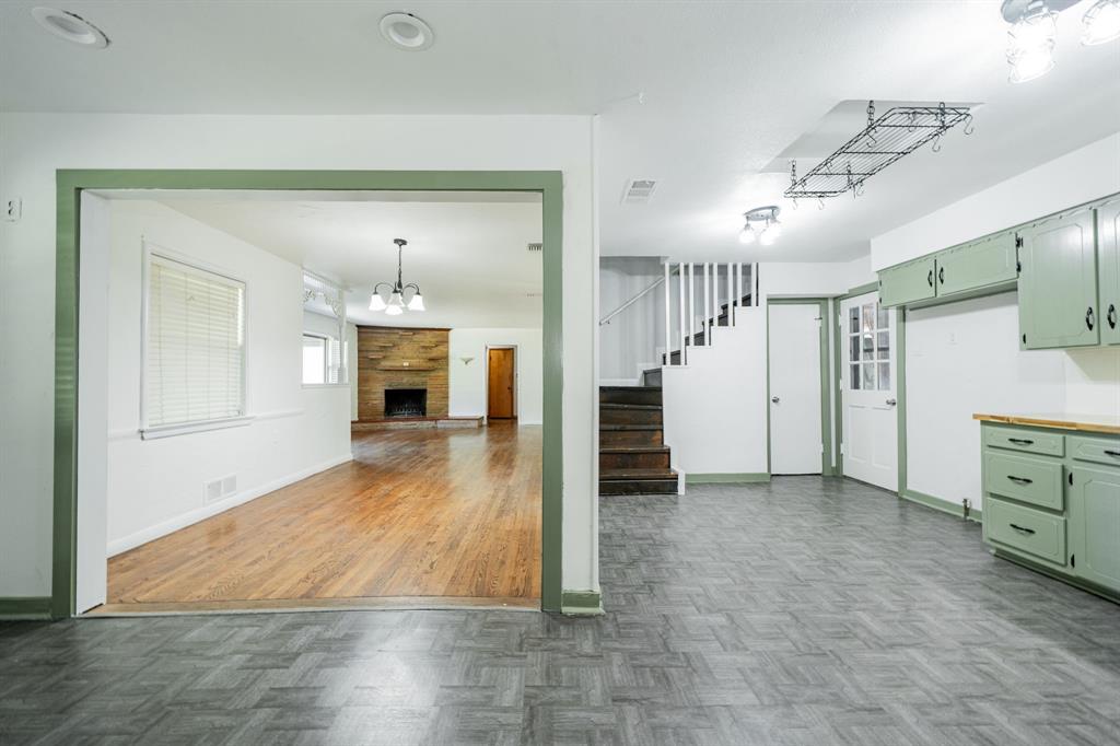 RIDGEWOOD ESTATES 1 - Residential