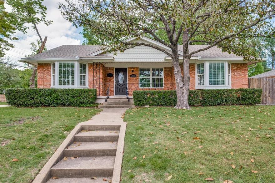 Excellent opportunity to renovate or build new on a large corner lot in desirable Lake Ridge Estates. Zoned in the Lake Highlands Elementary district, this handsome ranch is situated on a fantastic block and boasts great curb appeal, spacious room sizes, 2 living areas, 2 car attached garage and sizable backyard. Features include oak hardwoods, recently replaced windows & updated electrical. Located in the heart of Lake Highlands, 10005 Shadyview has close proximity to White Rock Lake, major parks and trails and easy access to Dallas’ best retail, dining, and shopping.