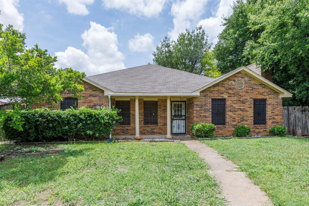 Photo of 902 Wayne Avenue, Duncanville, TX 75137 (MLS # 21319807)