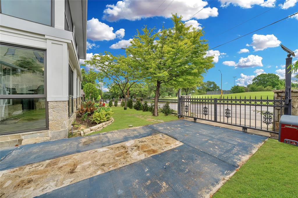 MOUNT AUBURN - Residential