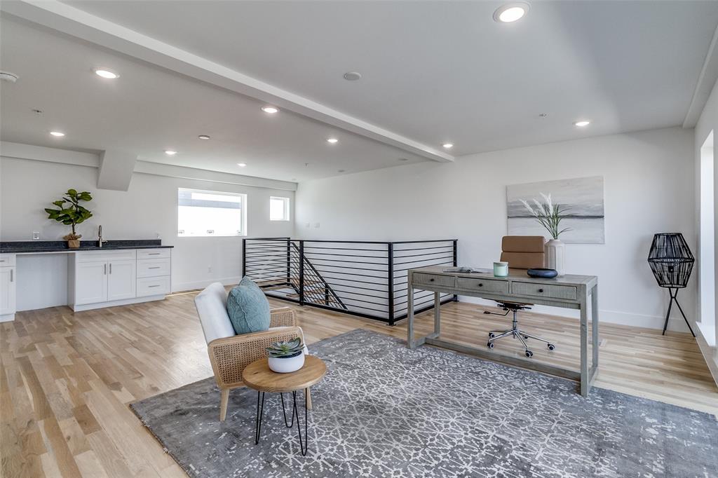 HOLMES - Residential Lease