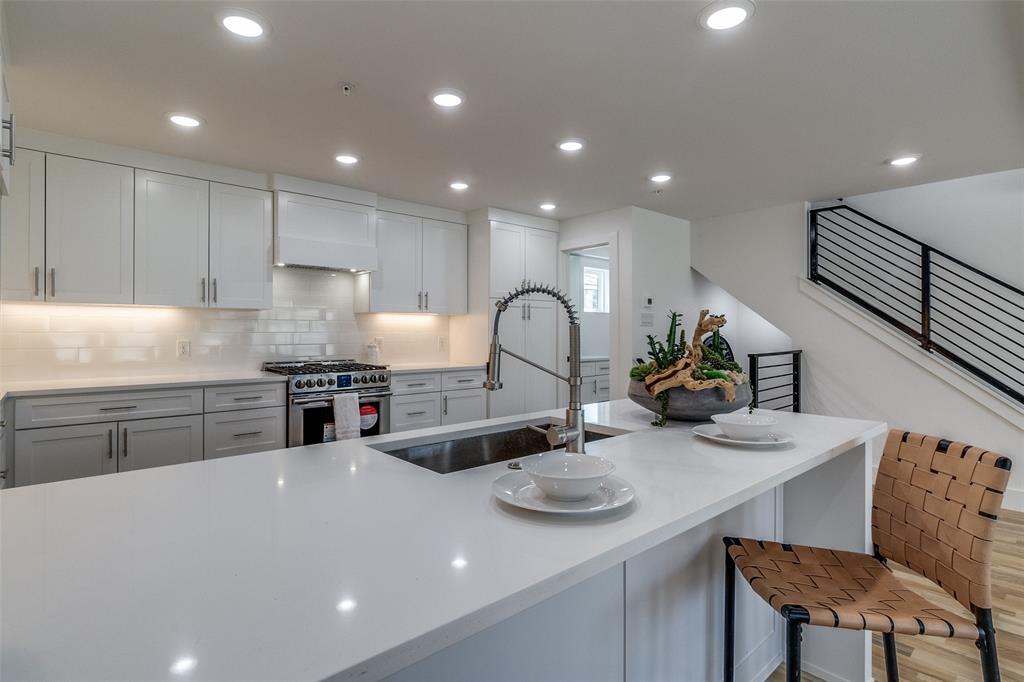 HOLMES - Residential Lease