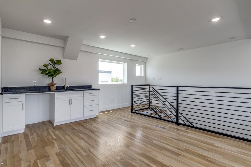 HOLMES - Residential Lease