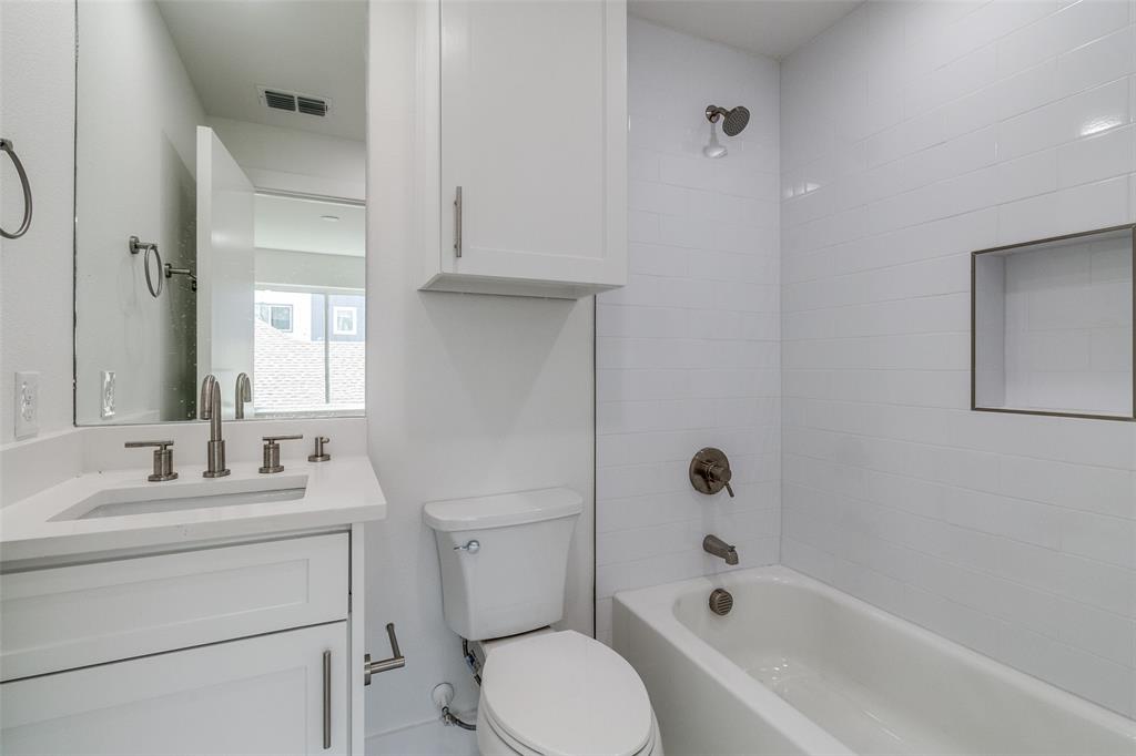 HOLMES - Residential Lease