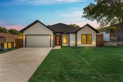 Photo of 257 Billingslea Drive, Mansfield, TX 76063 (MLS # 21380914)