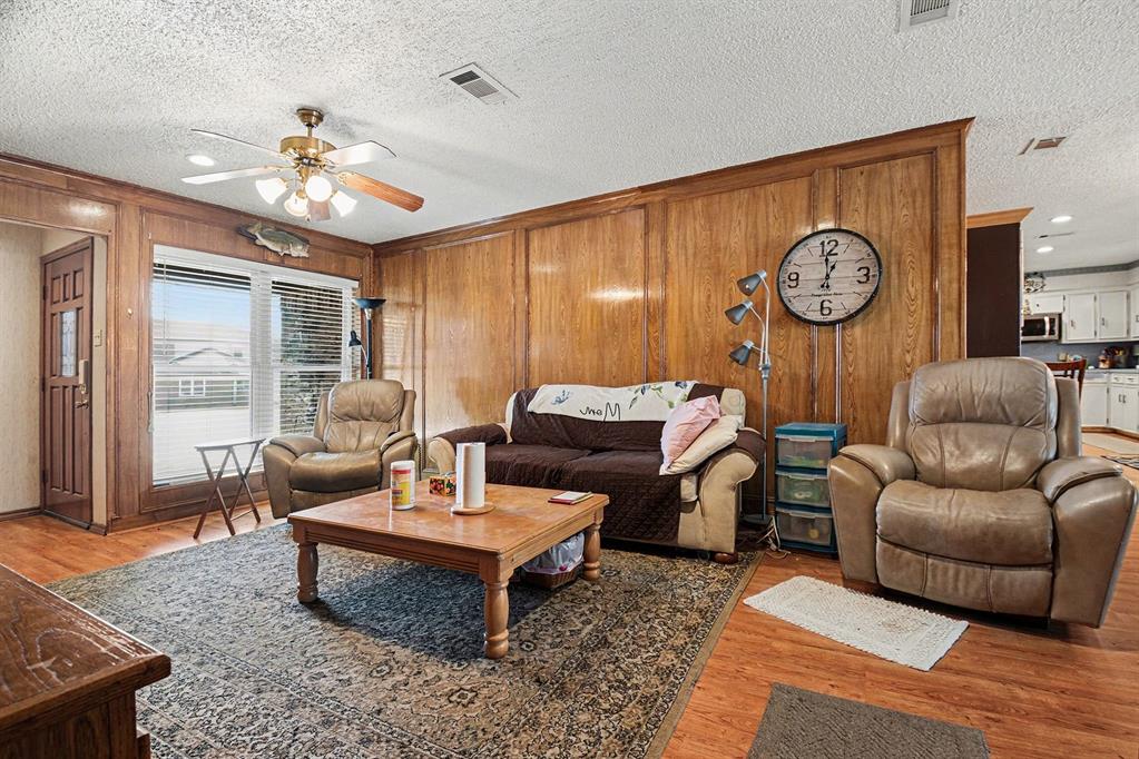 13057 Glenside Drive