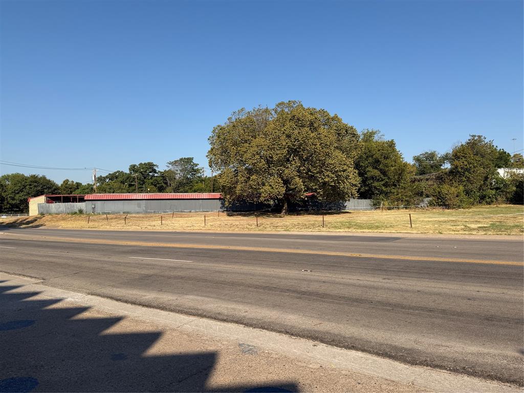 935 E Clarendon Drive