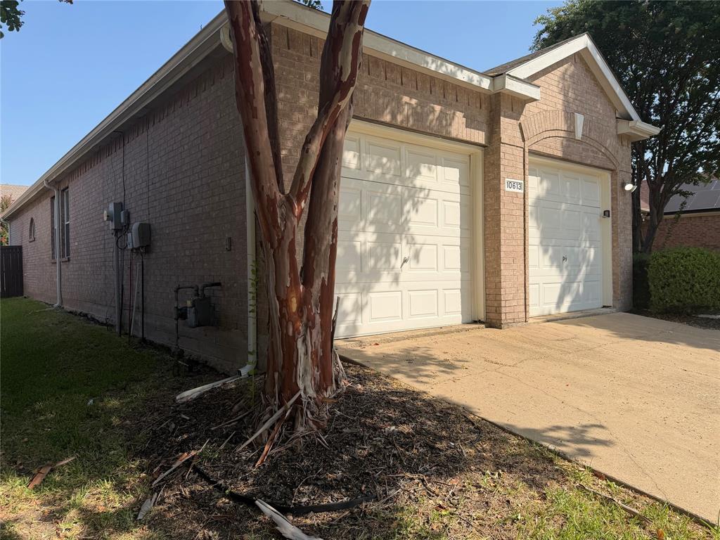 10613 Lansdowne Lane