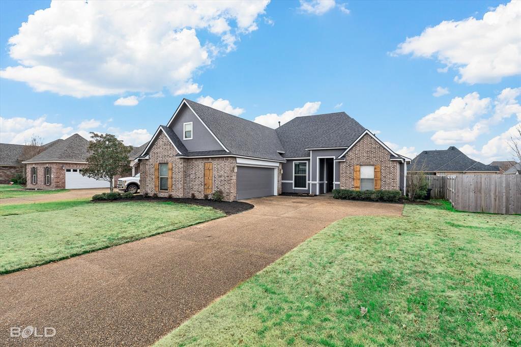 Bossier City, Louisiana 71111, United States, 4 Bedrooms Bedrooms, ,3 BathroomsBathrooms,Residential,Contingent,23969