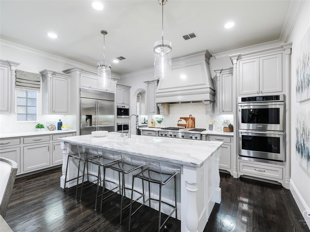 4118 Fallbrook Drive