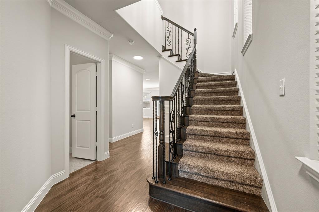 250 Churchill Loop