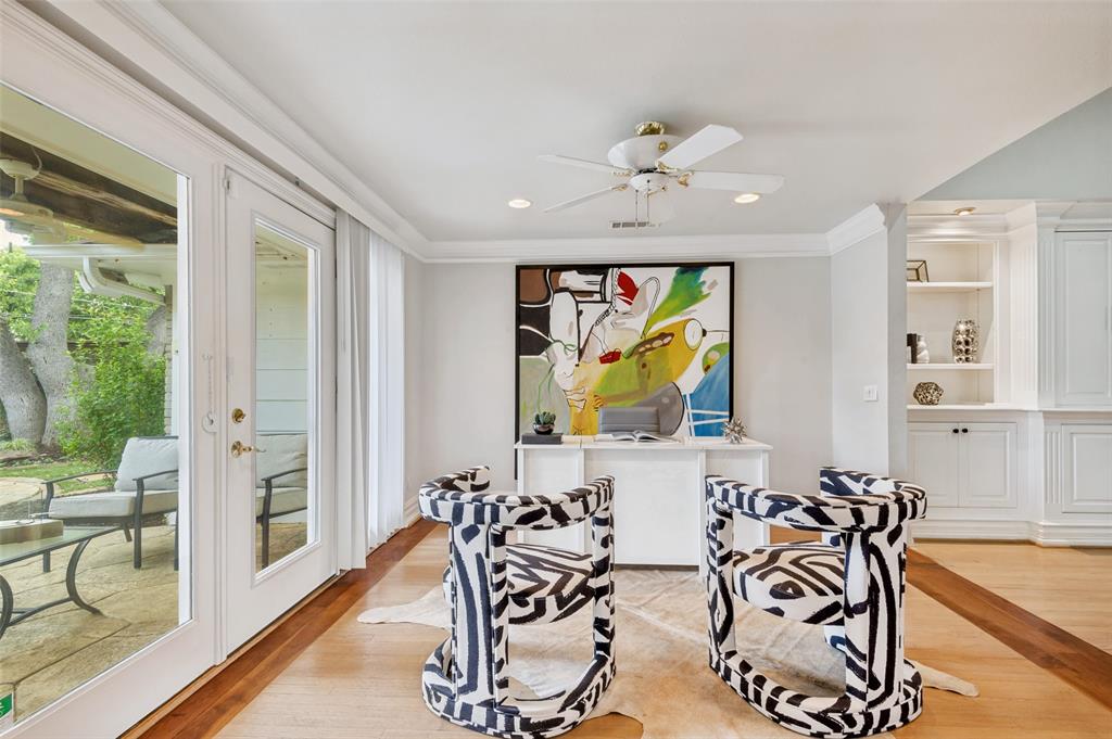 5322 W Mockingbird Lane