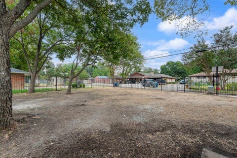 Tiny photo for 804 Brook Valley Lane, Dallas, TX 75232 (MLS # 21395167)